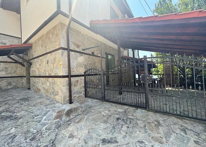 Penev Casa de Férias Glavatartsi